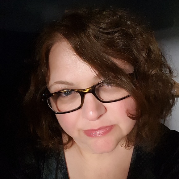 Meet your Posher, Edy - Picture 2 of 2